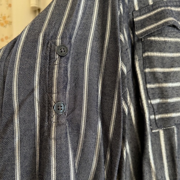 Express Portofino Navy Blue and Metalic Silver Blouse - Picture 3 of 5